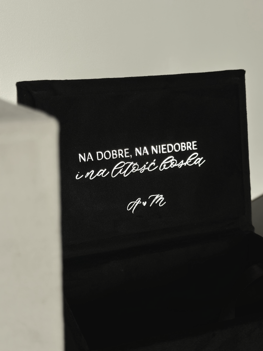 środek pudełka