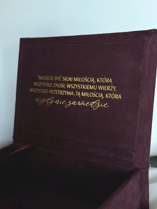 środek pudełka