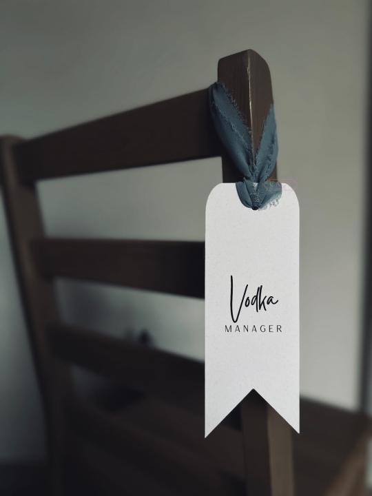 Zawieszki na krzesła – gra weselna dla gości (zestaw 10 haseł)